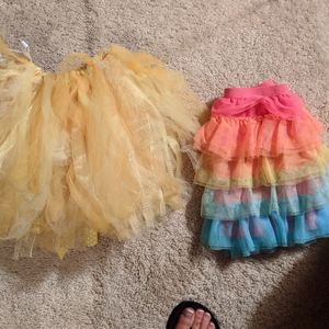 2 tutus